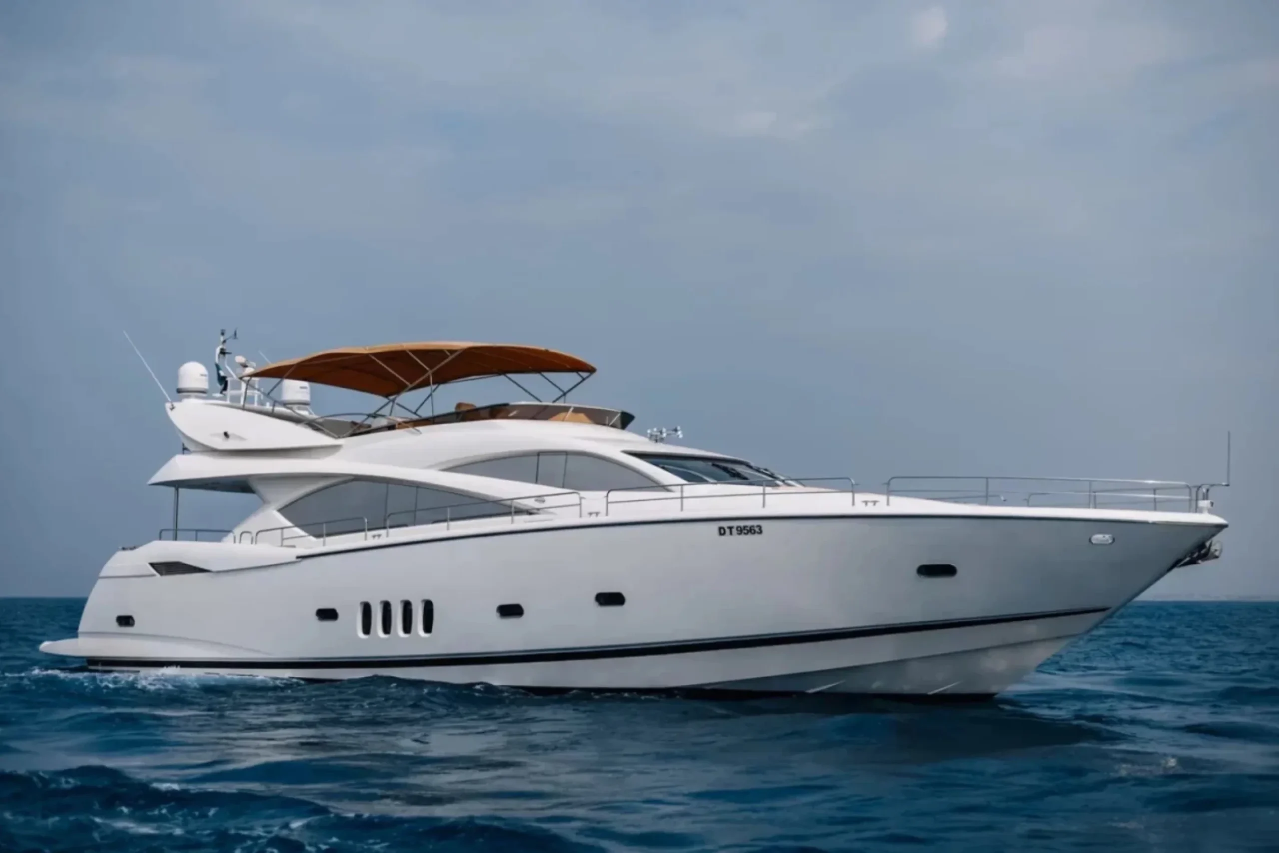 Predator Havana 95 Yacht