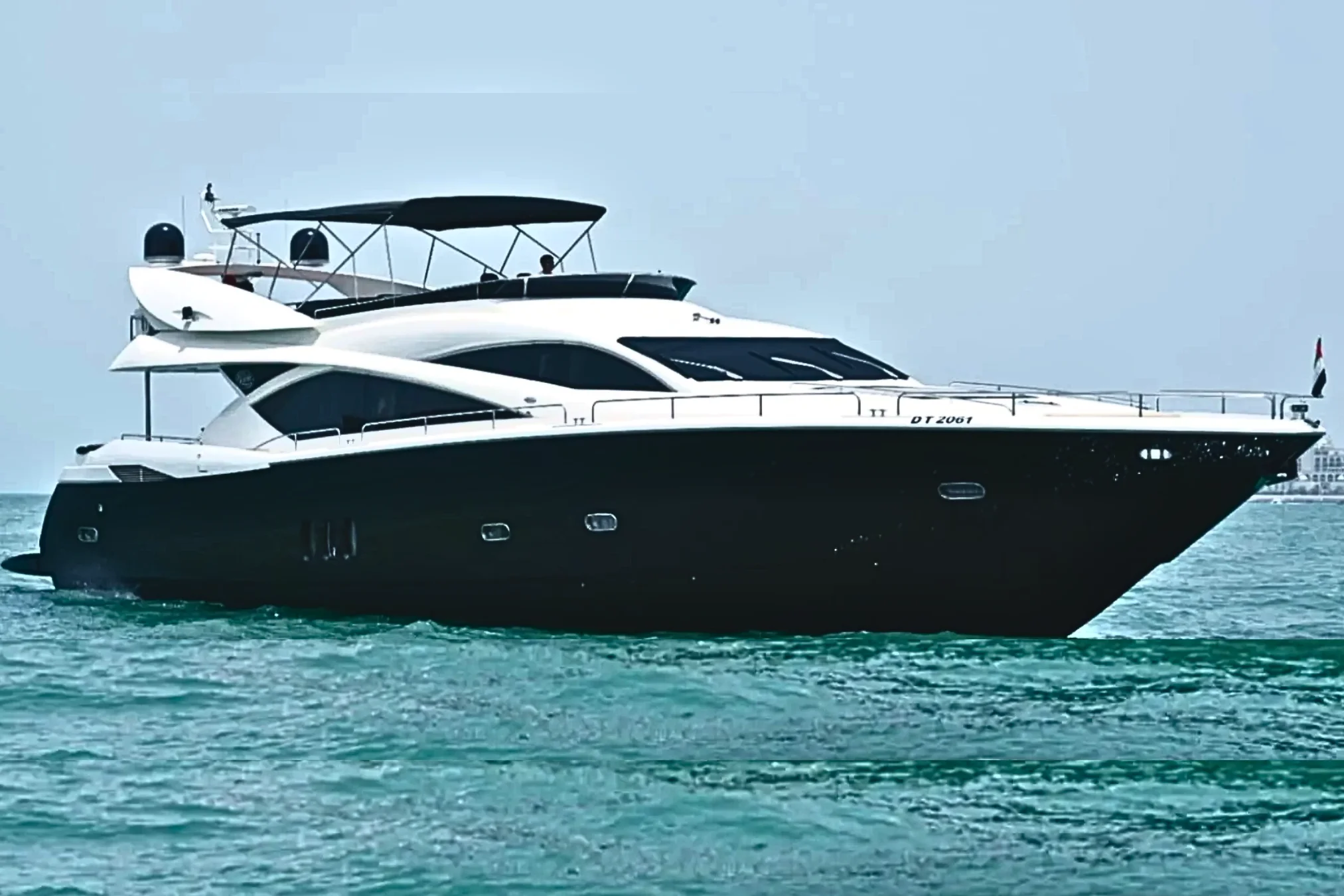 Predator Milano 100 Yacht